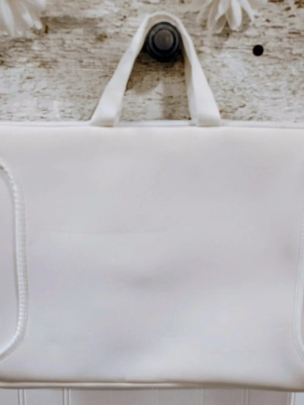 White Neoprene Padded Laptop Sleeve Case, Handles, EUC